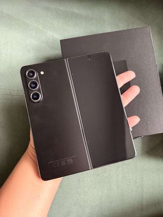 Samsung Galaxy Fold 5 F946B 12GB/1TB