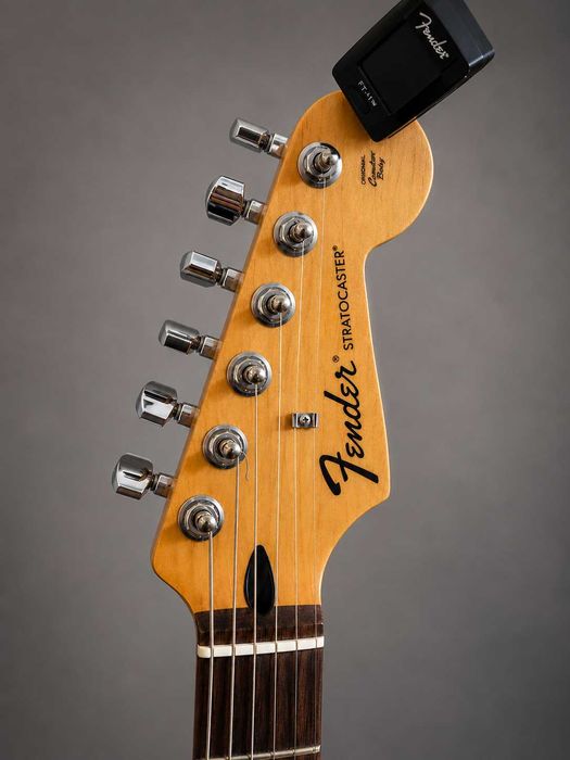 Fender Standard Stratocaster Candy Apple Red (Made in Mexico) – Como Nova