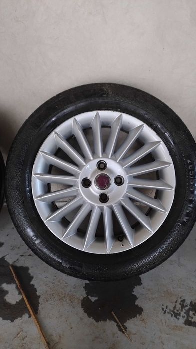 Felgi aluminiowe fiat oryginał 16 cali et 45 Opony