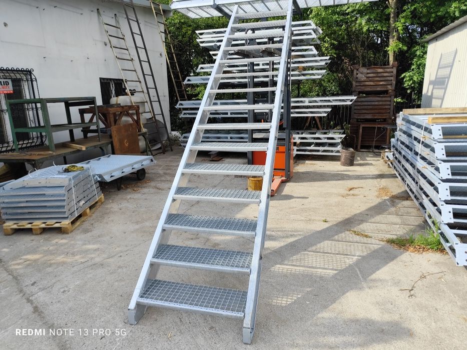 Schody metalowe wema wejście na 3m loft 15 stopni ocynk