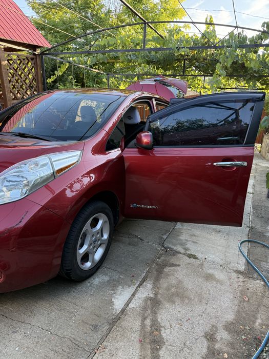 Nissan LEAF 2015