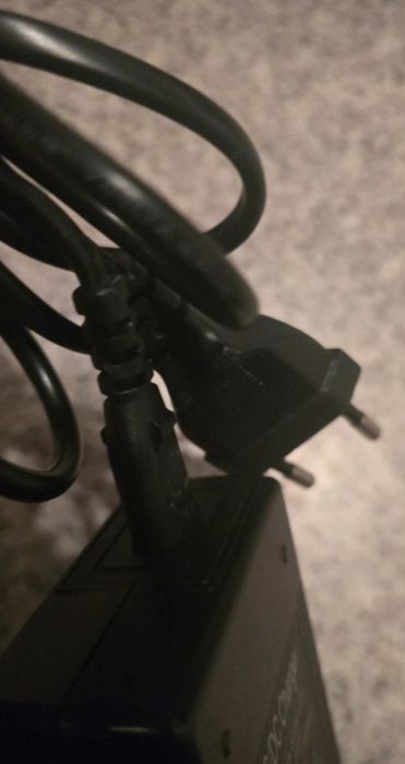 Ładowarka do hulajnogi elektrycznej Indiana ES700