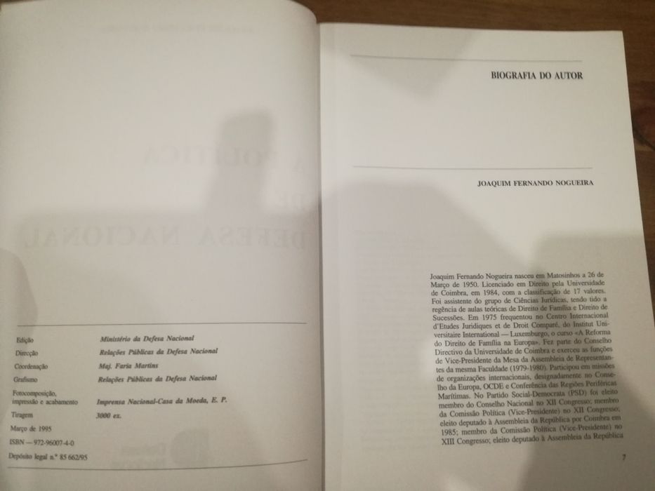 A Política de Defesa Nacional e outros livros