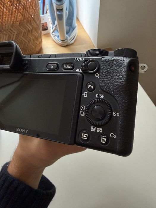 Sony a6400 + klatka SmallRig + baterie