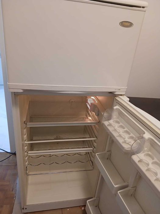 Frigorifico com congelador superior