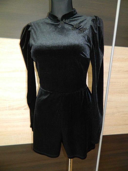 Bershka efektowny welurowy kombinezon roz 36