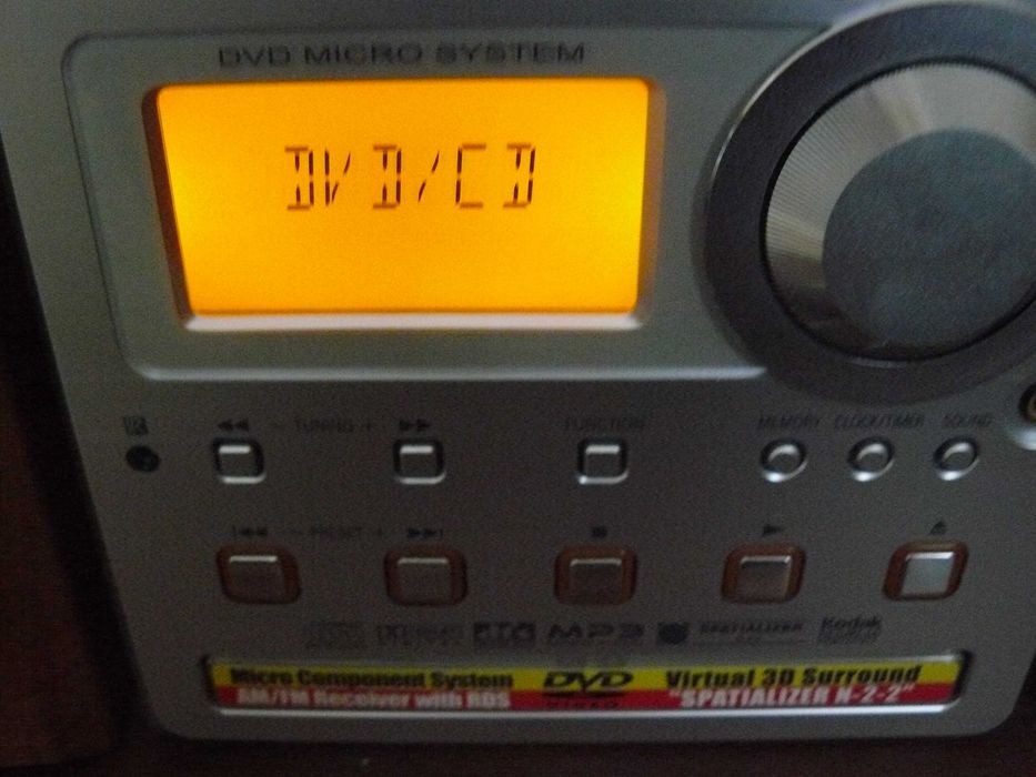 Wieża Sanyo RDS z pilotem mp3 dvd