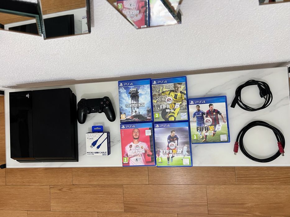 Playstation 4 + Comando + Jogos ( impecavel )