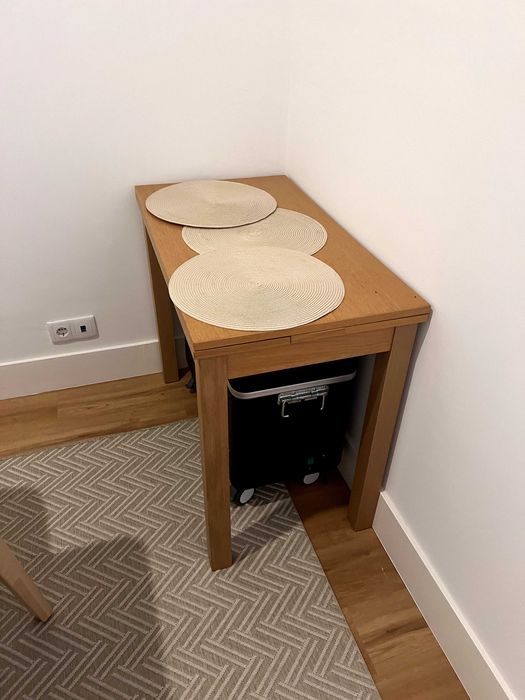 Mesa extensível BJURSTA chapa de carvalho 50/70/90x90 cm