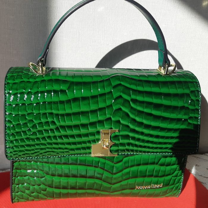 Шикарные сумки из натуральной кожи.