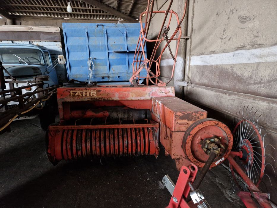 Преспідборщик Fahr HD 300