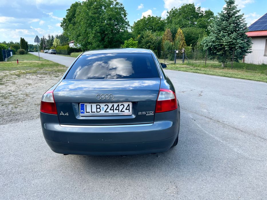 Audi a4b6 2.5 quattro