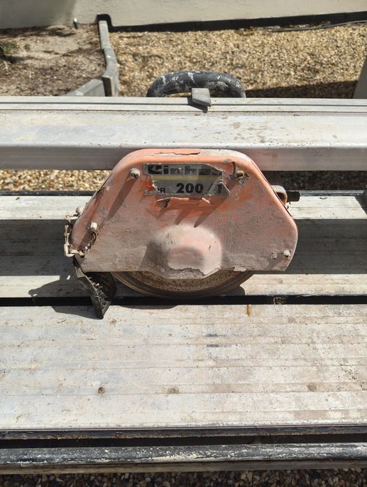 Cortador de azulejos profissional