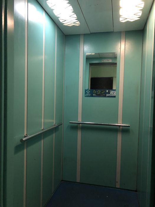 Продаж 2кмн кв + студія. Світло не вим.  є відновлення. Старобілоуська