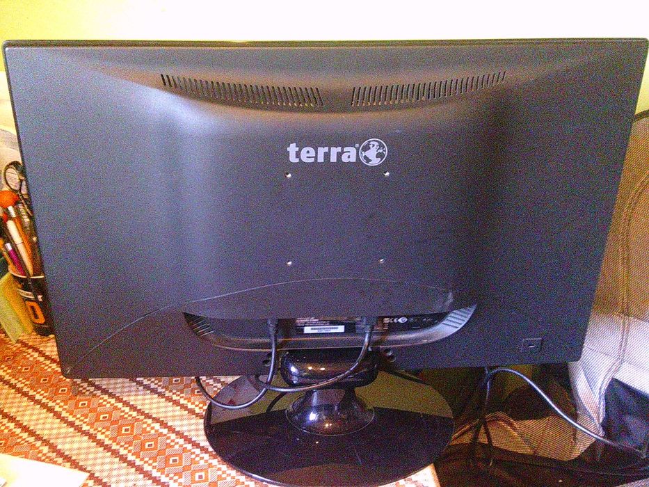 Monitor  27 cali Terra, Led, full HD, HDMI, D-SUB, DVI, AUDIO IN, AUDIO ON, wbudowane głośniki, + kable.
