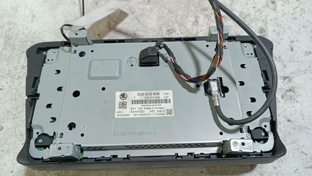 Sistema De Áudio Rádio Cd Skoda Superb Berlina 3V3