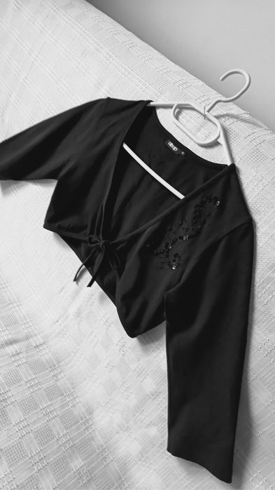 Bolerko czarne z haftem, rozmiar M, jak nowe