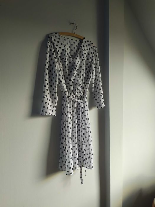 Sukienka wizytowa-Eleganckie grochy