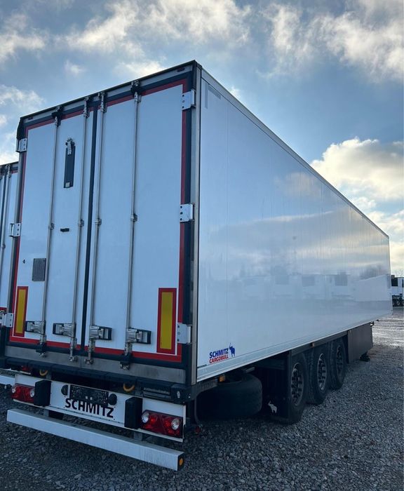 Wynajem naczep chłodni standard doppelstock Carrier Thermoking