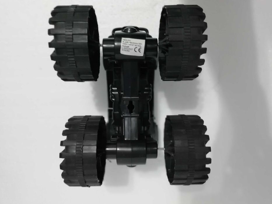 Monster Truck Max Move Aside