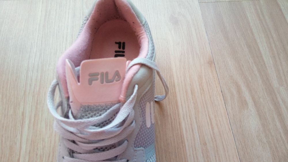 Кроссовки Fila. Размер 42