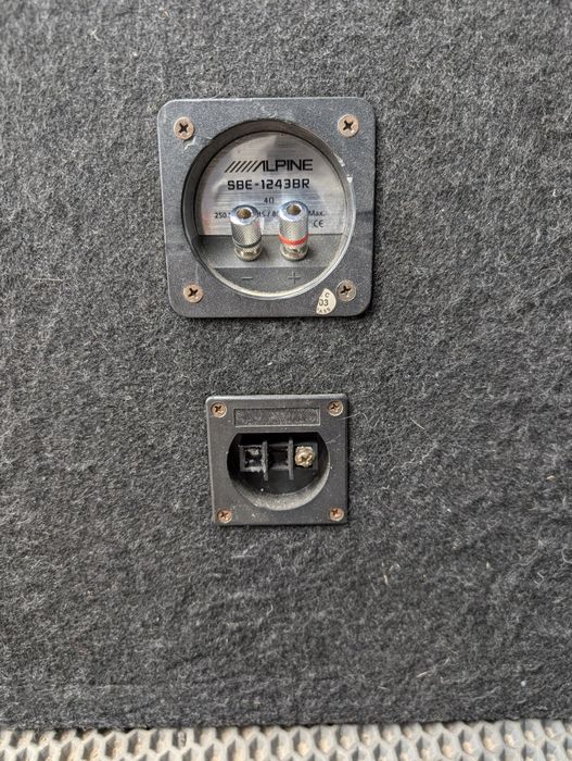 Сабвуфер alpine 800w