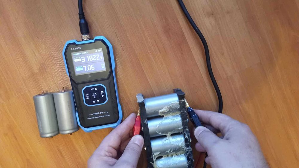 Акумулятори 32700 LiFePo4 3.2v с резьбой