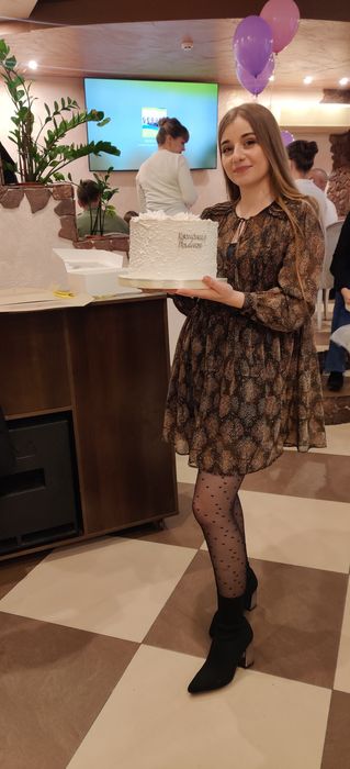Оригінальна сукня Zara розмір S. Стан ідеальний.