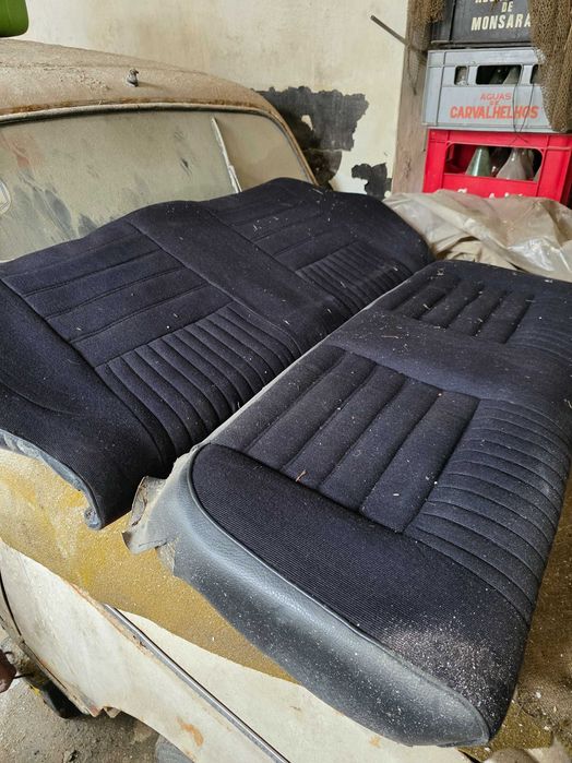 Peças mini 1975, carroçaria completo, motor gripado.