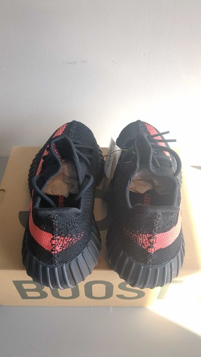 Oryginalne buty Yeezy 350v2 - Core Black Red Bred - rozmiar 38 2/3eu