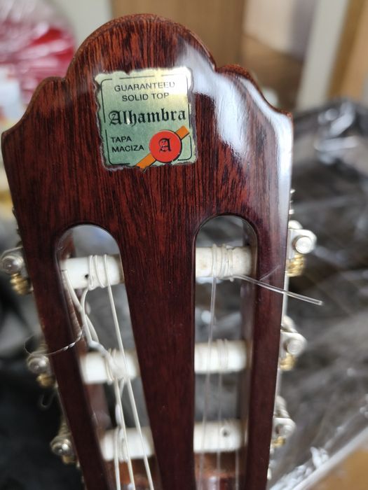 Viola clássica Alhambra