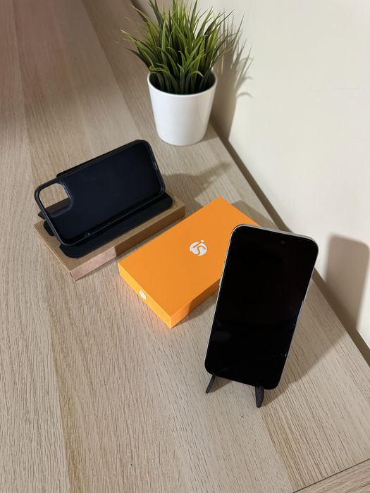Iphone 15 Plus 128GB + case em couro + película