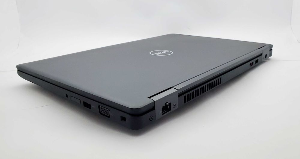 Dell Latitude 5590 i7-6820HQ 8GB GeForce MX130 HDMI VGA WiFi+BT (0881)