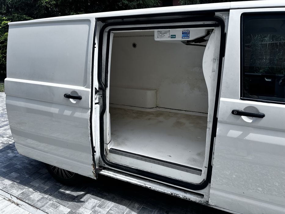 Trasporter t5 chlodnia 230v