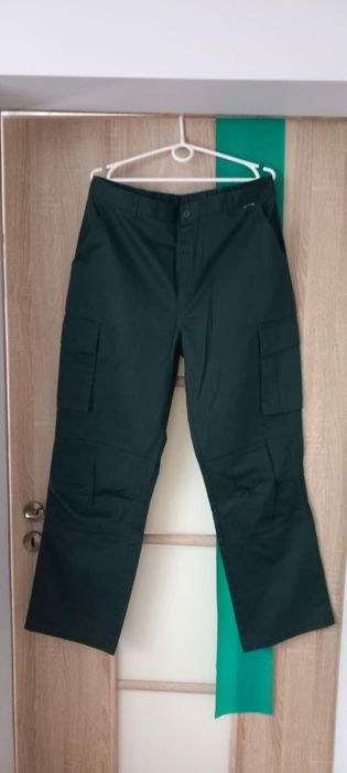 Ciemnozielone spodnie bojówki Dimensions. r. M