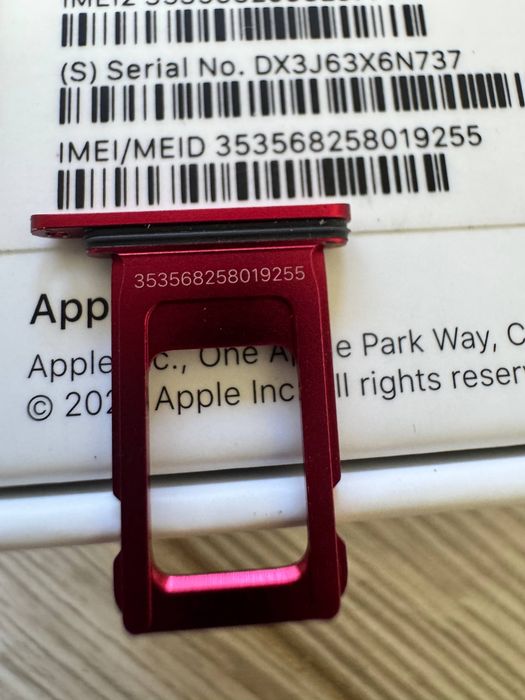 iPhone 11 64GB ідеальний стан з 4 чохлами та зарядкою