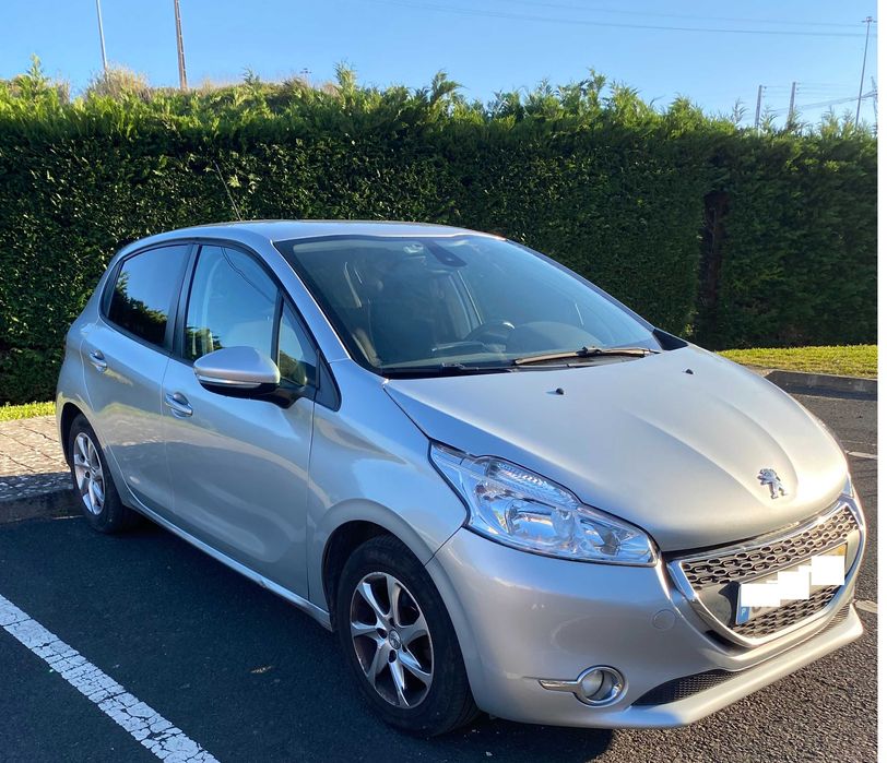 Peugeot 208 1.4 HDi (2014) – Muito económico | Bom estado geral