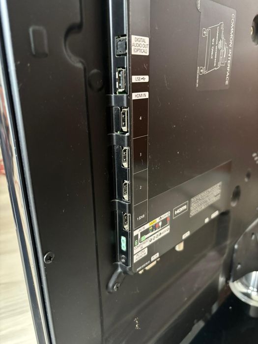 Telewizor samsung 32 całe UE32D4000