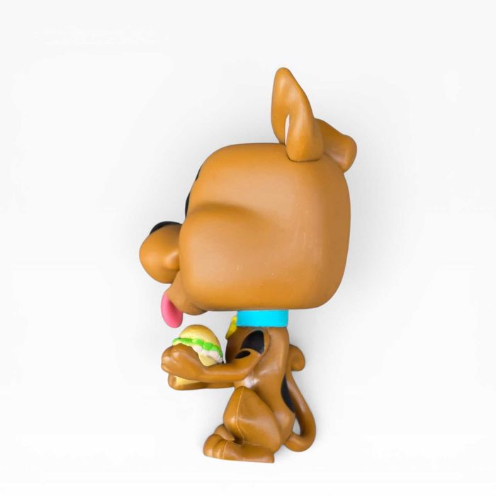 Funko Pop! Animation Scooby-Doo #625 — Scooby-Doo with Sandwich | 50 Years