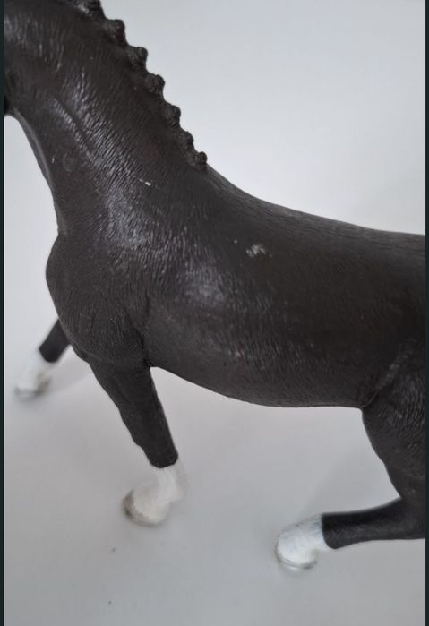 Продаю коня Schleich