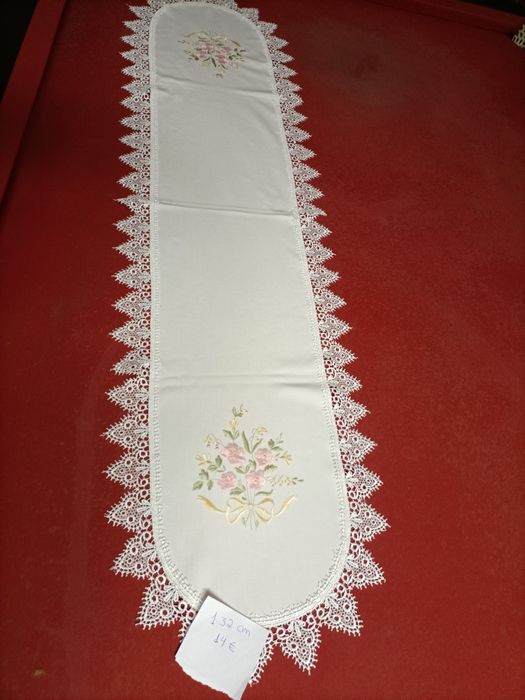 Naprons compridos bordados