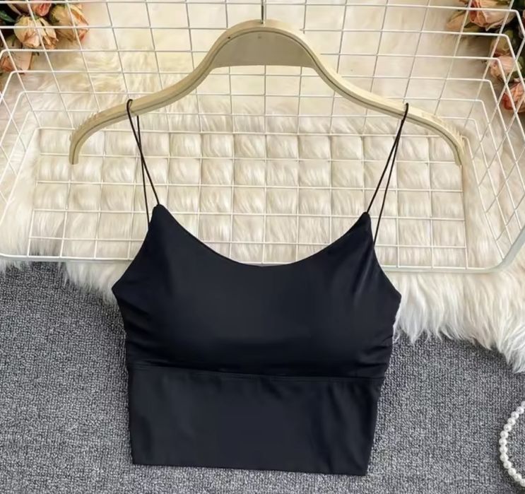 Топ на бретельках