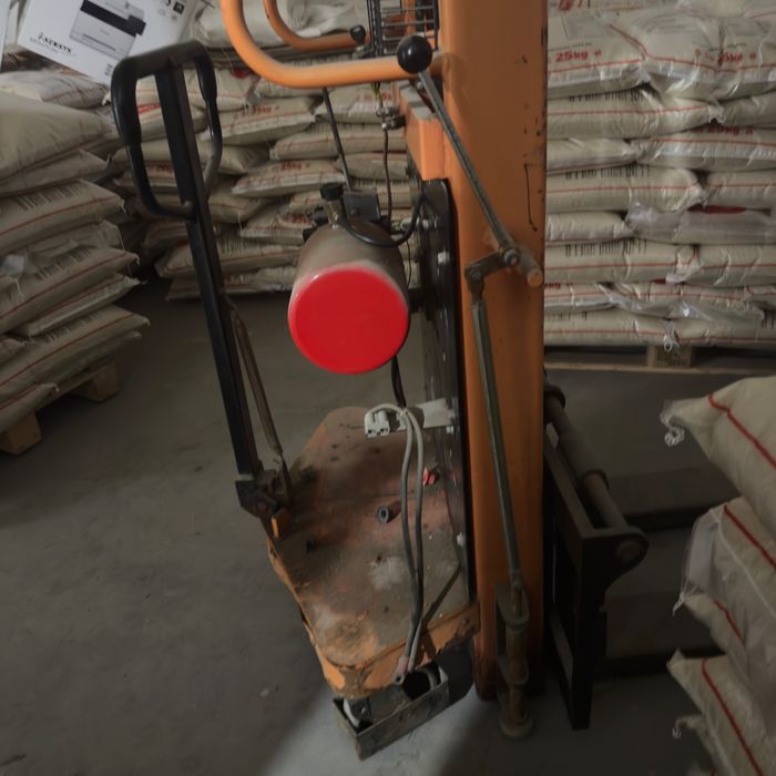 Оборудование для склада  б/у в хорошем состоянии