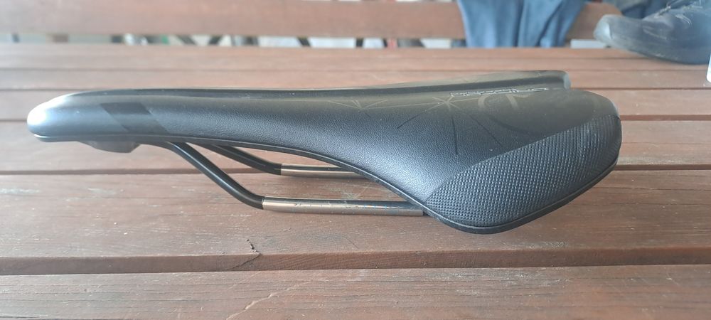 Siodełko pro griffon 142 offroad