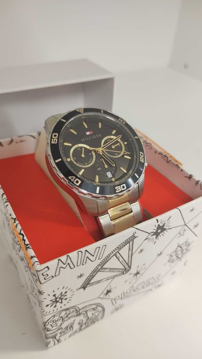 (BP) Tommy Hilfiger Jordan Two Tone Watch – Elegancki Koperta 43 mm