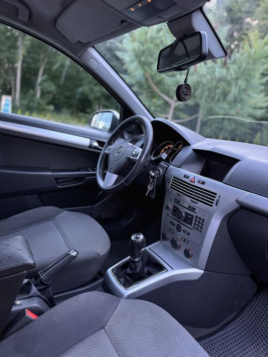 Opel astra H 2009р продам Опель Астра Н  авто в рідній фарбі