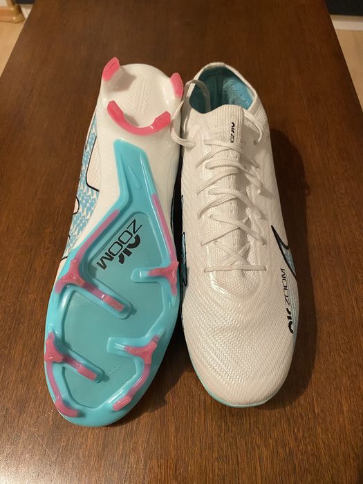 Korki pilkarskie nike 43