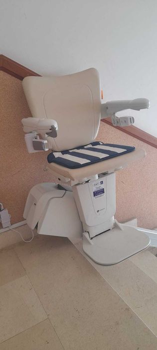 Cadeira Elevador para Escadas "Handicare"