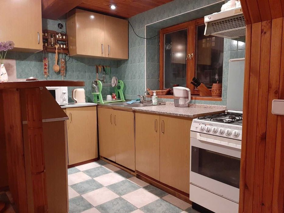 Продаж будинку   15 км від Києва, Зазим'я, Погреби