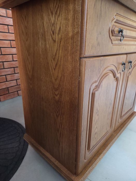 Komoda dębowa w stylu klasycznym / retro – solidna